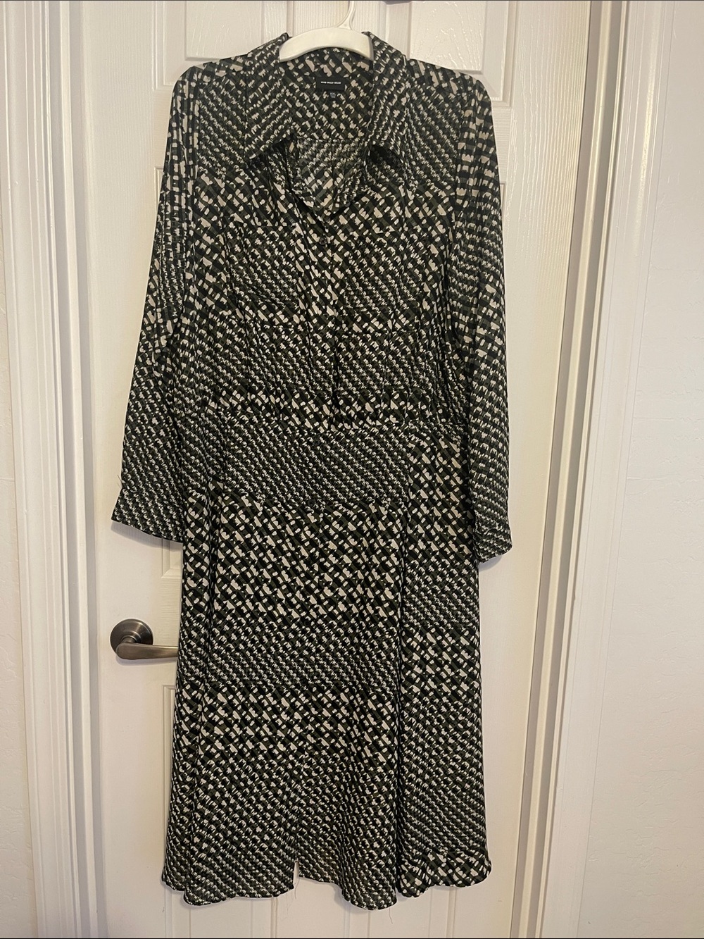 Who What Wear Black and White Printed Long Sleeve Dress